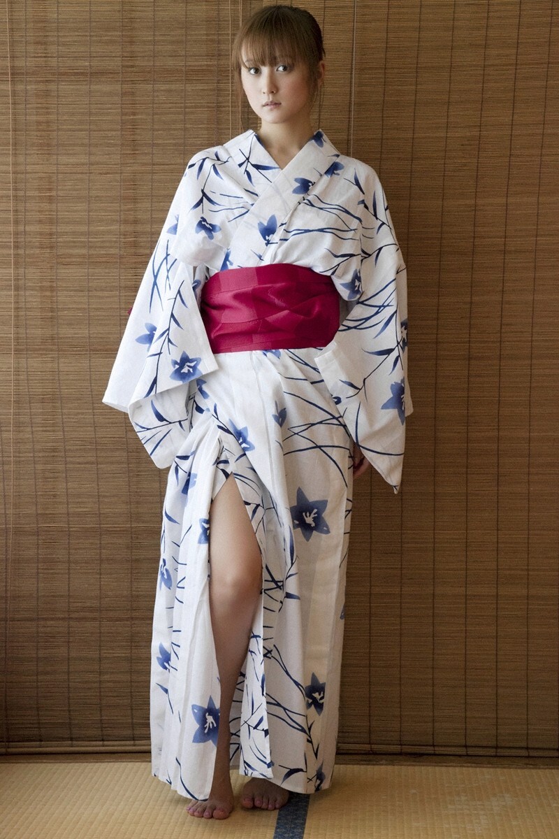 小松彩夏 Ayaka Komatsu(2)　[Wanibooks] 2011.07月号